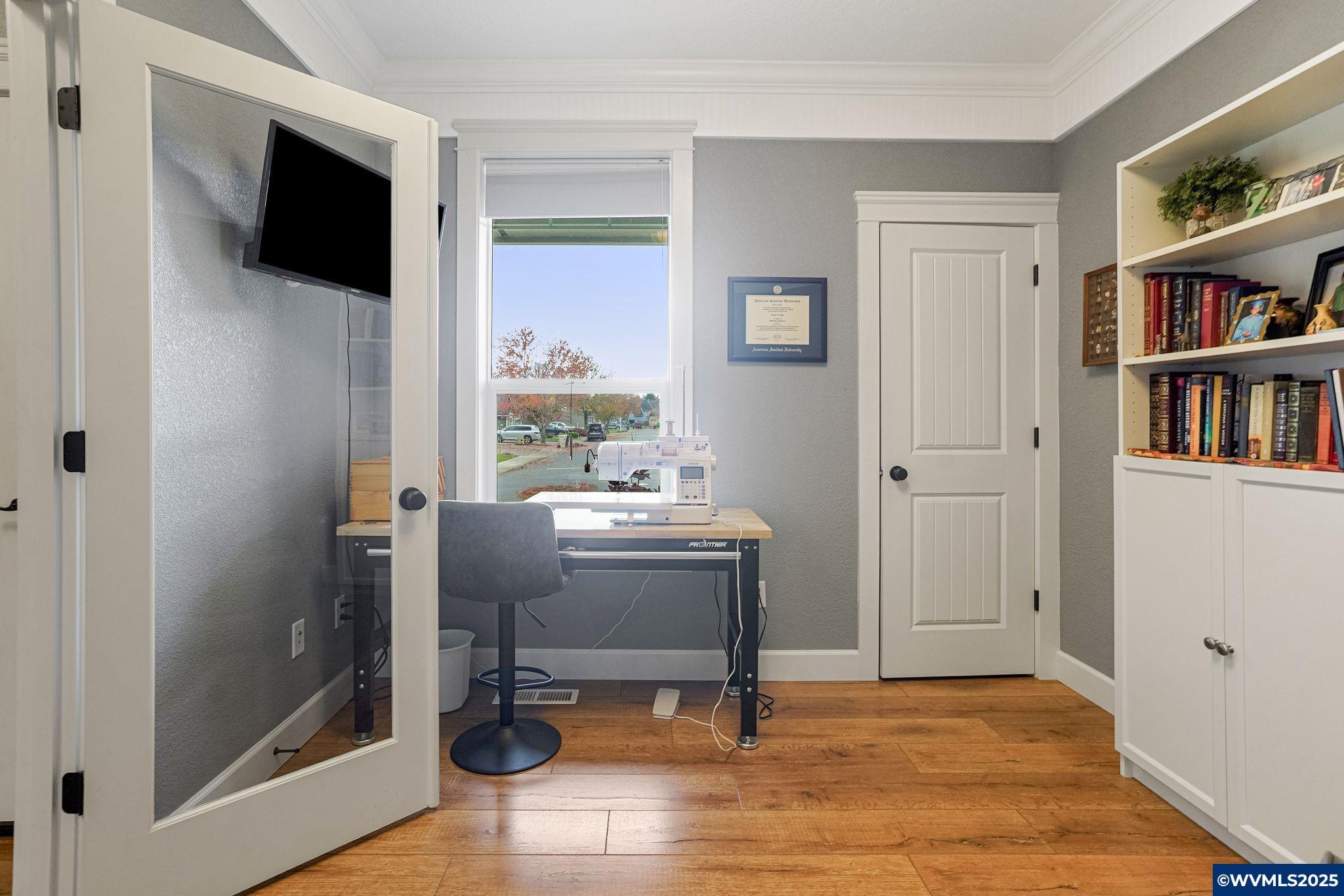 Dallas, Oregon, 97338, United States, 4 Bedrooms Bedrooms, ,2 BathroomsBathrooms,Residential,For Sale,1991904