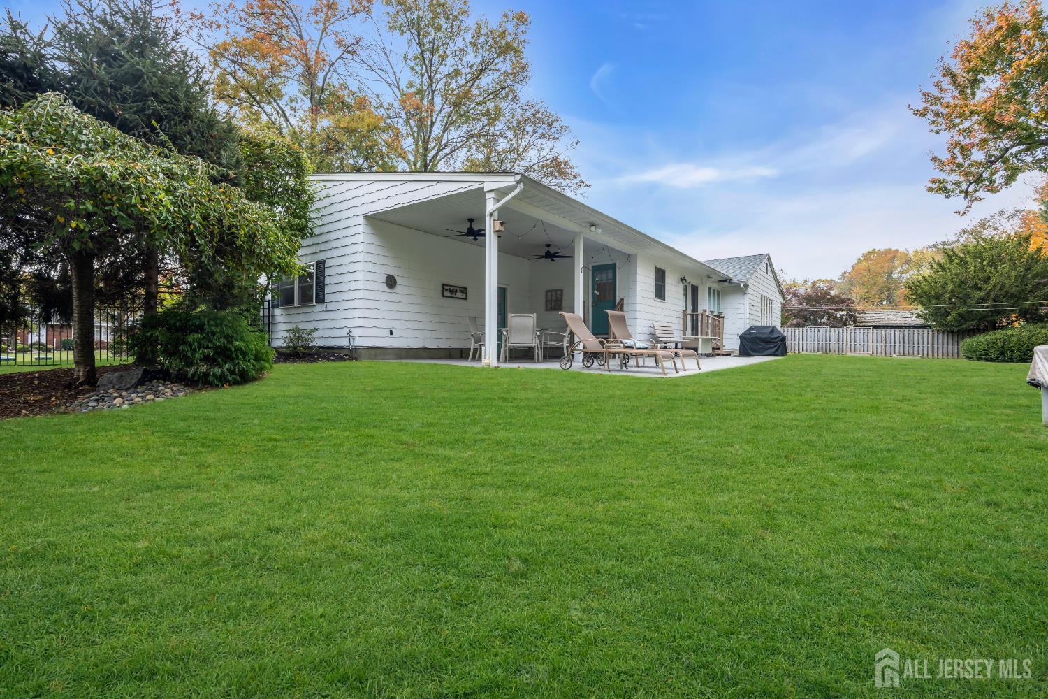 Edison, New Jersey, 08820, United States, 3 Bedrooms Bedrooms, ,2 BathroomsBathrooms,Residential,For Sale,1989177