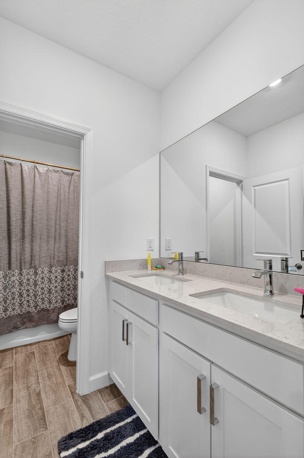 Loxahatchee, Florida, 33470, United States, 5 Bedrooms Bedrooms, ,4 BathroomsBathrooms,Residential,For Sale,1988065