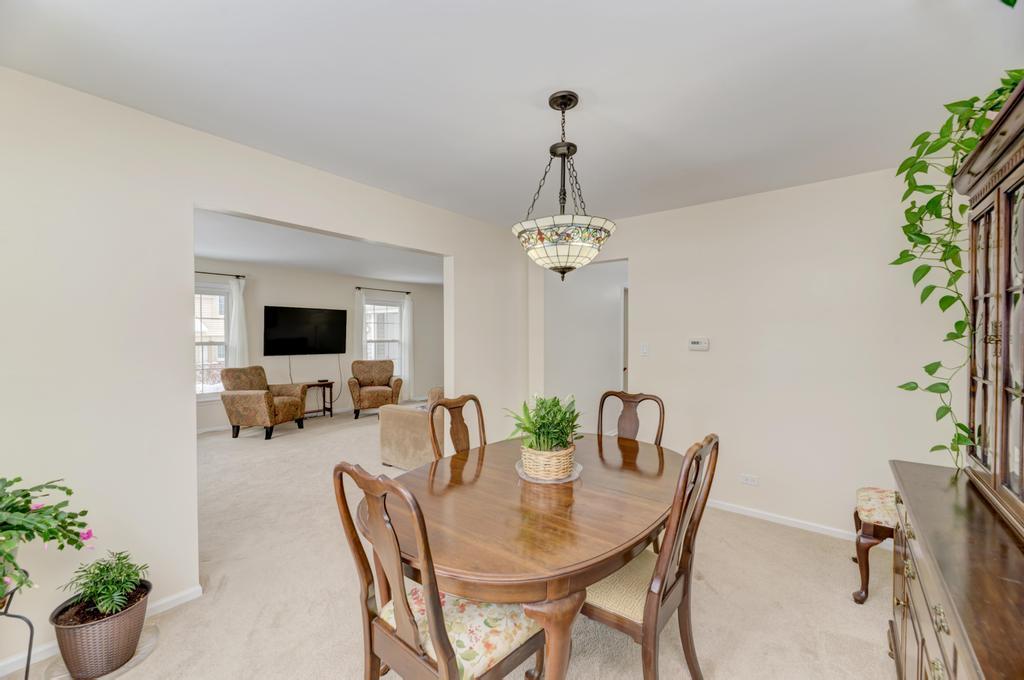 Arlington Heights, Illinois, 60005, United States, 5 Bedrooms Bedrooms, ,3 BathroomsBathrooms,Residential,For Sale,2001547