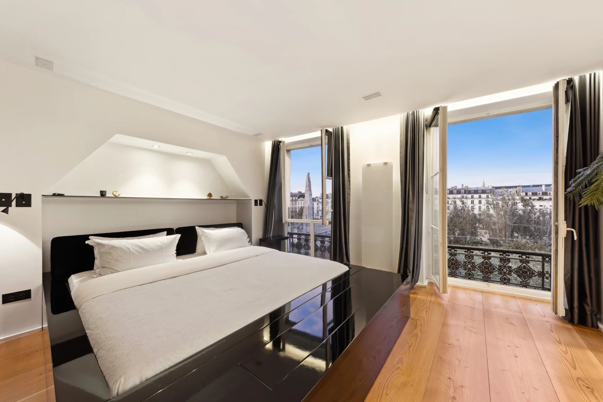 Paris 5th, Île-de-France, 75005, FR, 3 Bedrooms Bedrooms, ,5 BathroomsBathrooms,Residential,For Sale,1608964