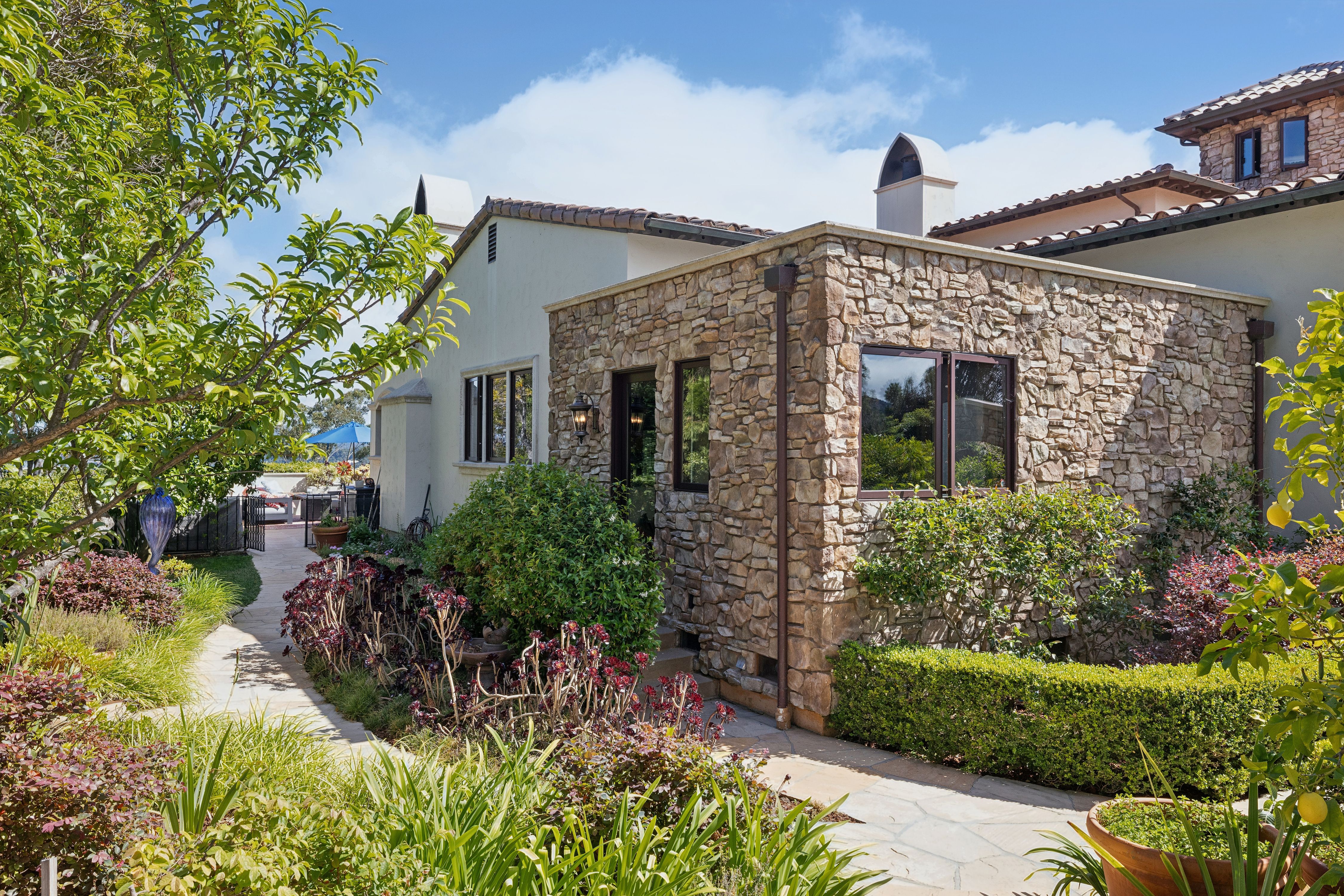  Extraordinary Estate with Panoramic Bay and Mountain Vistas - 物件實景
