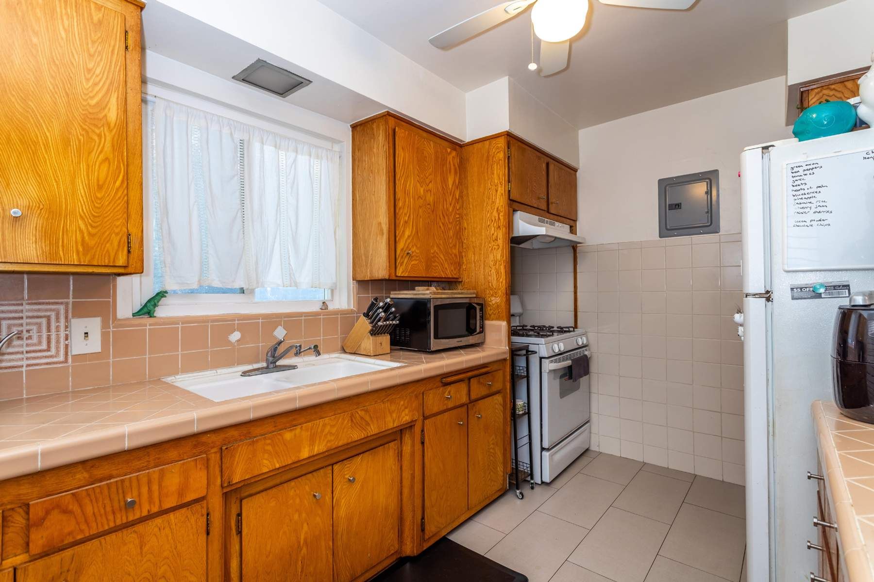  2915   St. George St - 物件實景