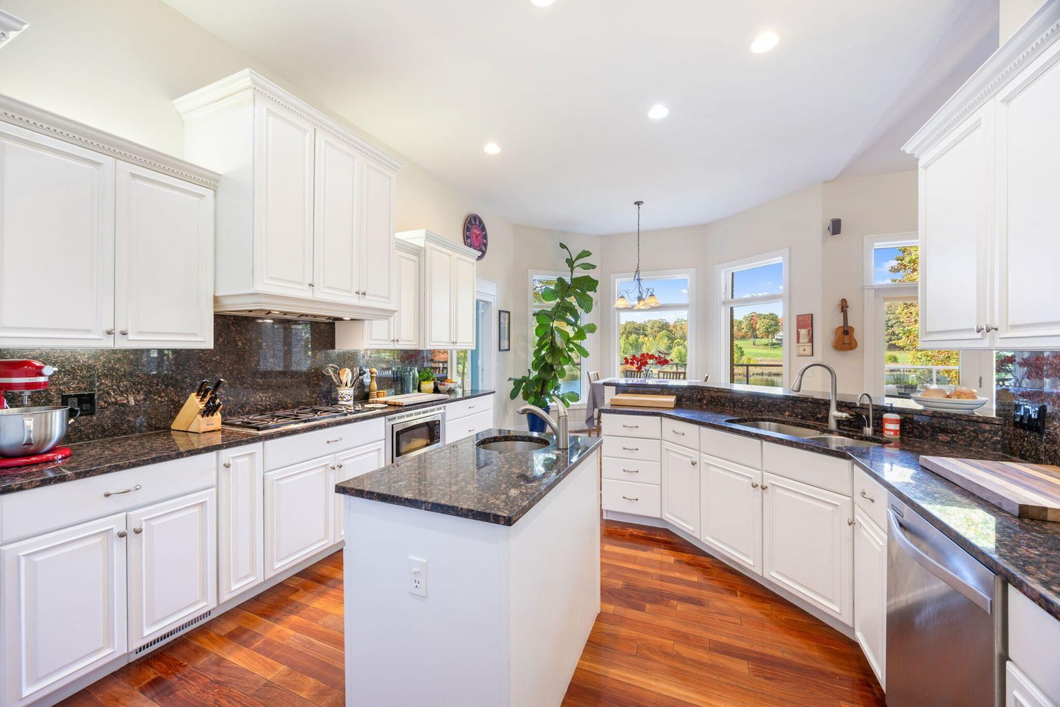 Canadian Lakes, Michigan, 49346, United States, 5 Bedrooms Bedrooms, ,6 BathroomsBathrooms,Residential,For Sale,1981298