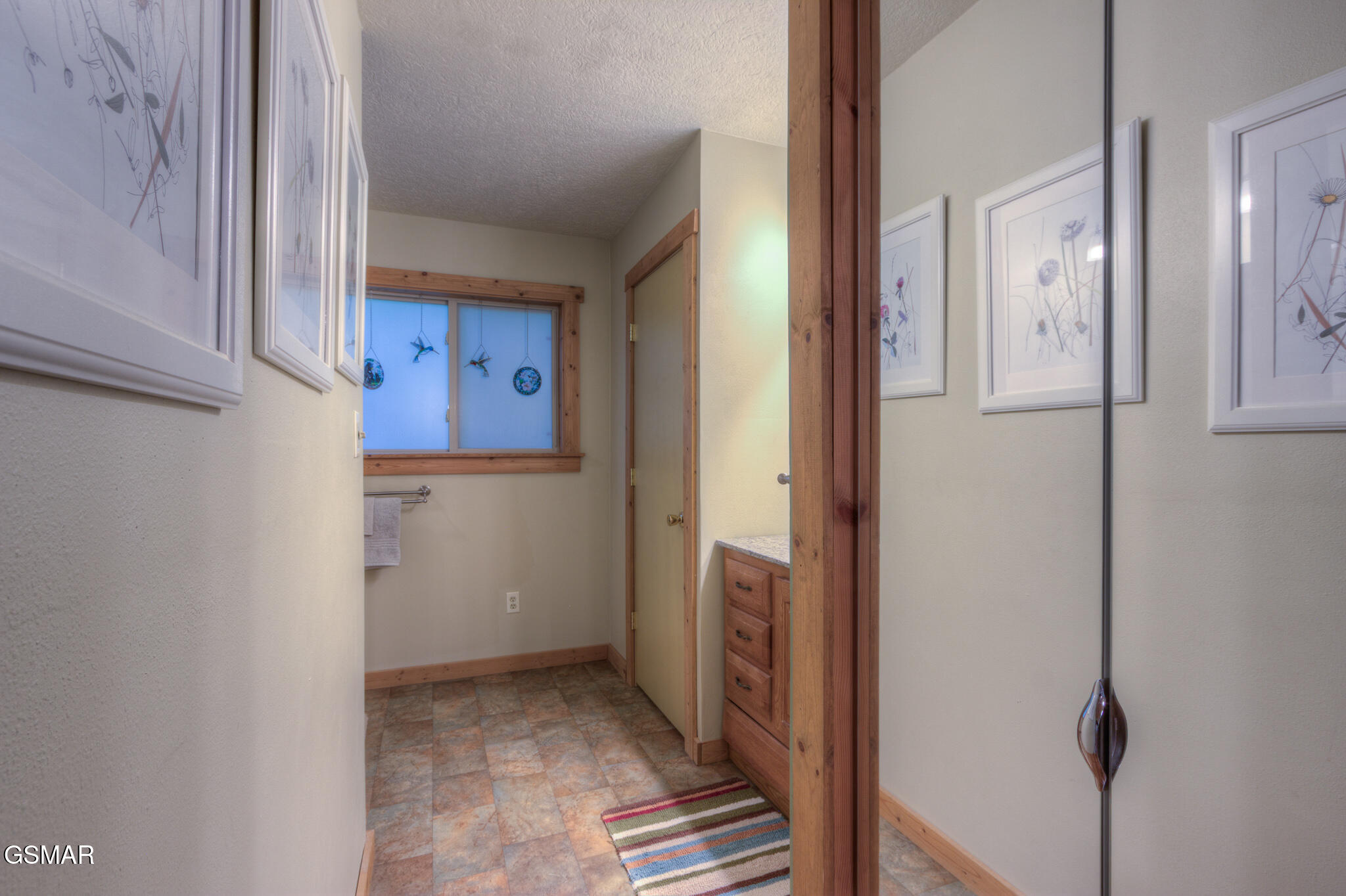 Gatlinburg, Tennessee, 37738, United States, 3 Bedrooms Bedrooms, ,4 BathroomsBathrooms,Residential,For Sale,1979752