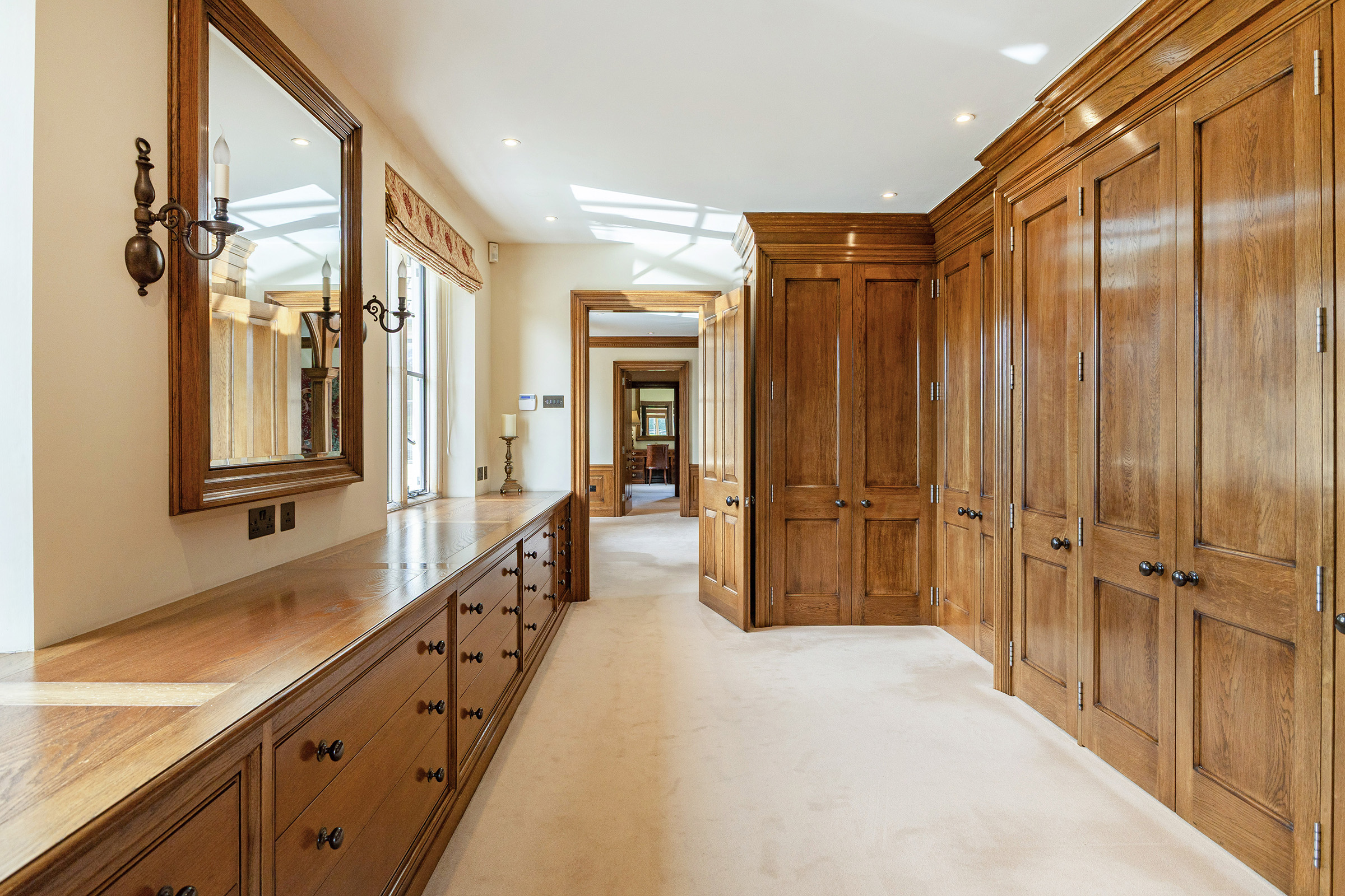  An Impressive Country Estate with Indoor Pool and Equestrian Facilities - 物件實景