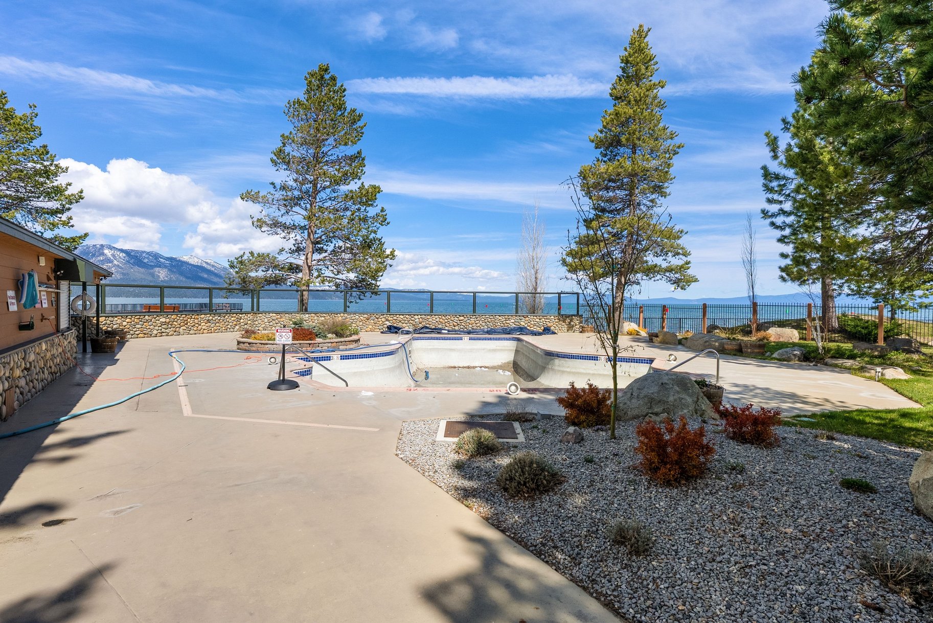  Lakeview Tahoe Keys Turnkey Townhome - 物件實景