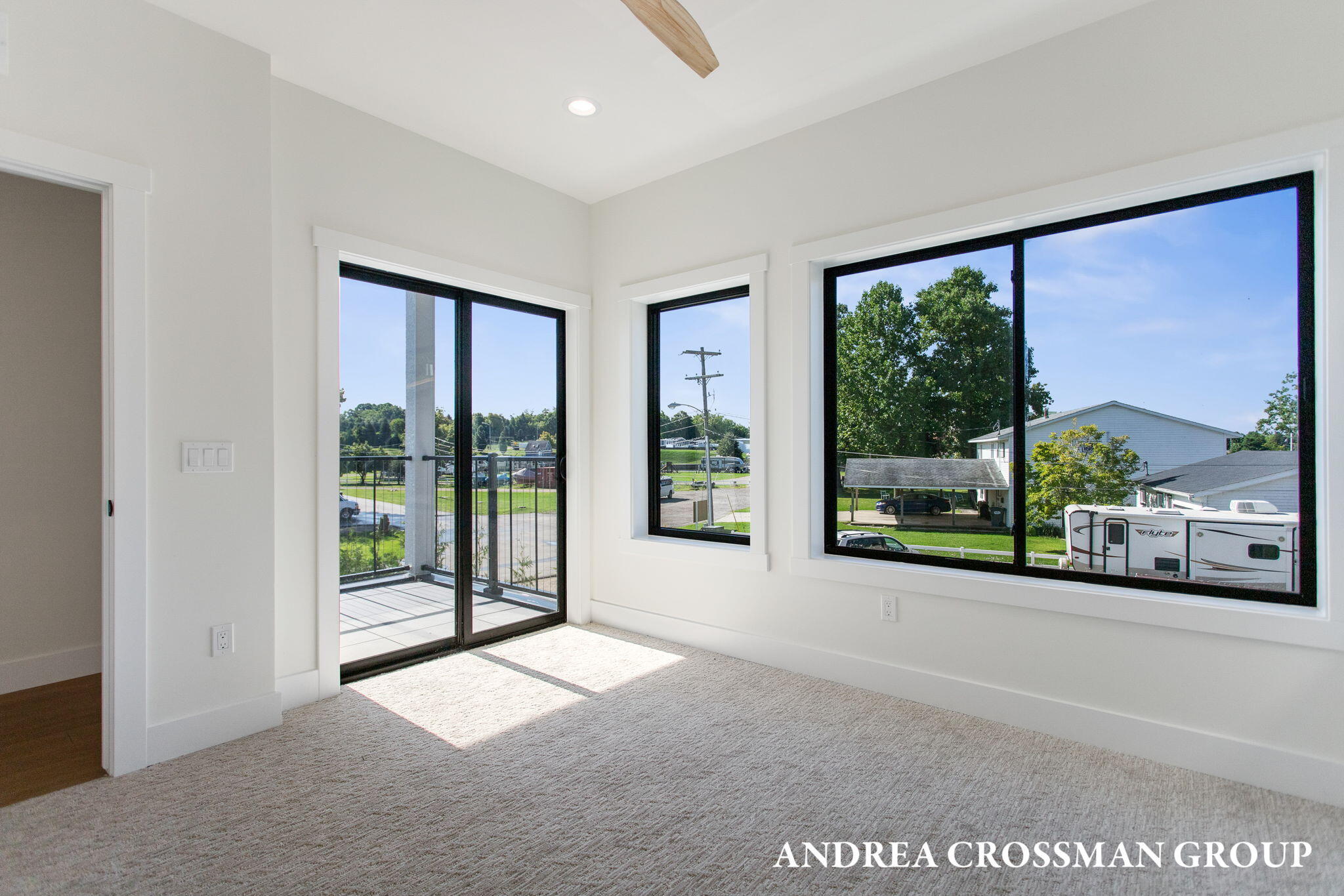 South Haven, Michigan, 49090, United States, 3 Bedrooms Bedrooms, ,3 BathroomsBathrooms,Residential,For Sale,1987512