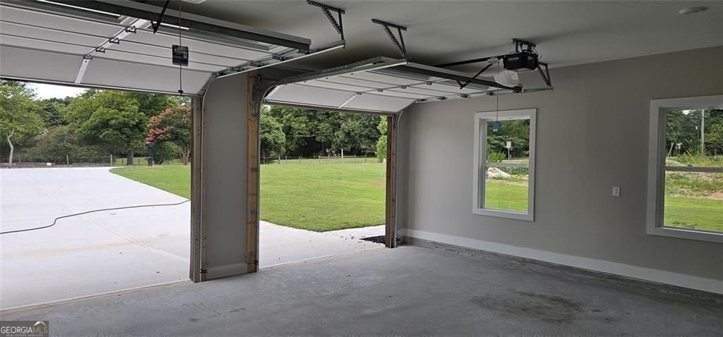 Loganville, Georgia, 30052, United States, 4 Bedrooms Bedrooms, ,4 BathroomsBathrooms,Residential,For Sale,1894991