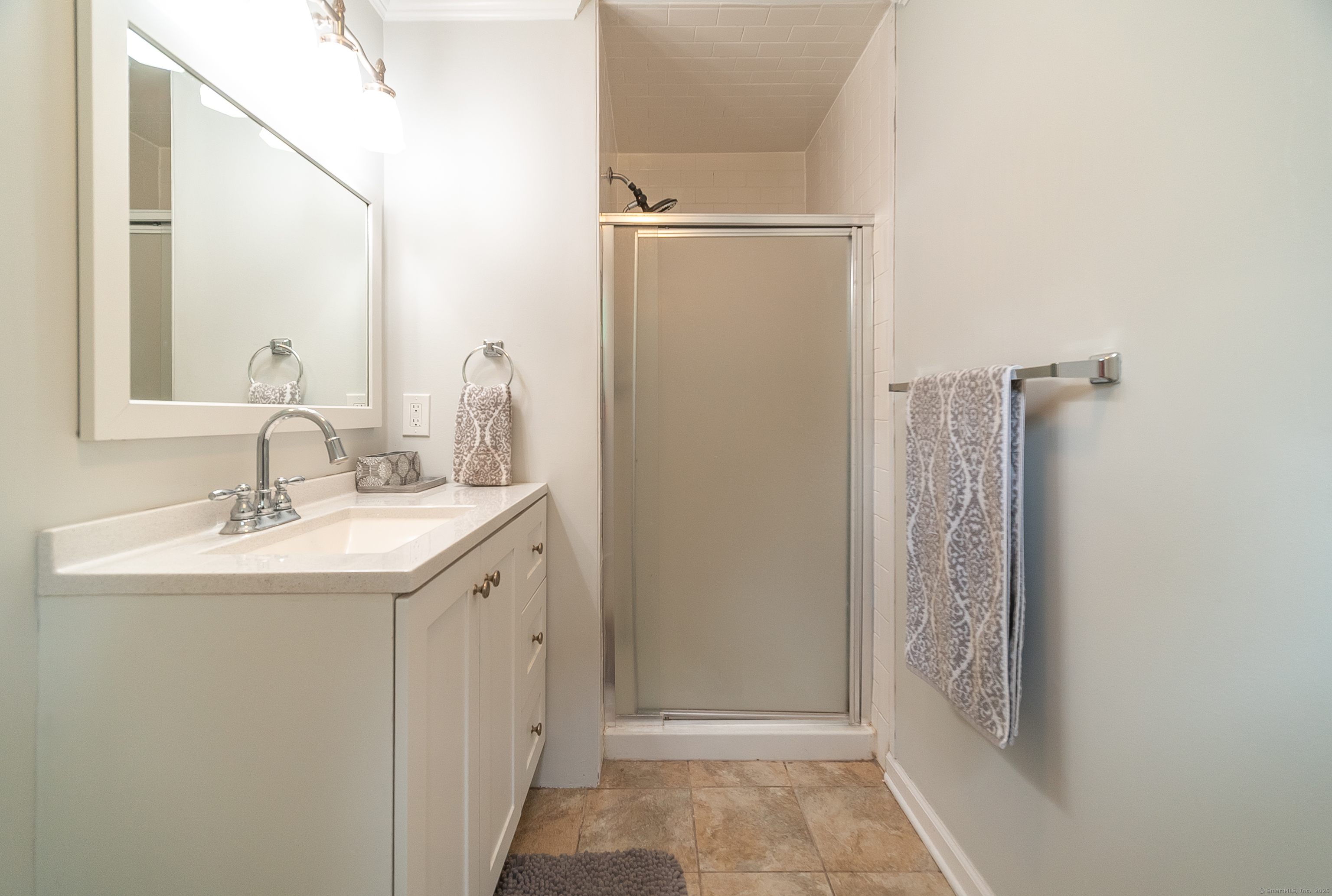 Clinton, Connecticut, 06413, United States, 3 Bedrooms Bedrooms, ,3 BathroomsBathrooms,Residential,For Sale,1939957