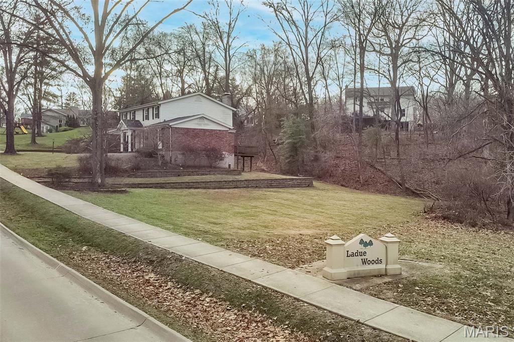 Chesterfield, Missouri, 63017, United States, 5 Bedrooms Bedrooms, ,4 BathroomsBathrooms,Residential,For Sale,2002009