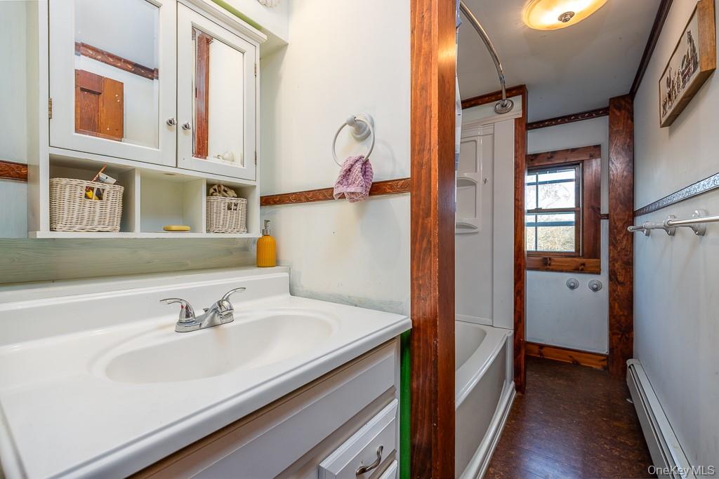 Wallkill, New York, 12589, United States, 4 Bedrooms Bedrooms, ,2 BathroomsBathrooms,Residential,For Sale,1998063