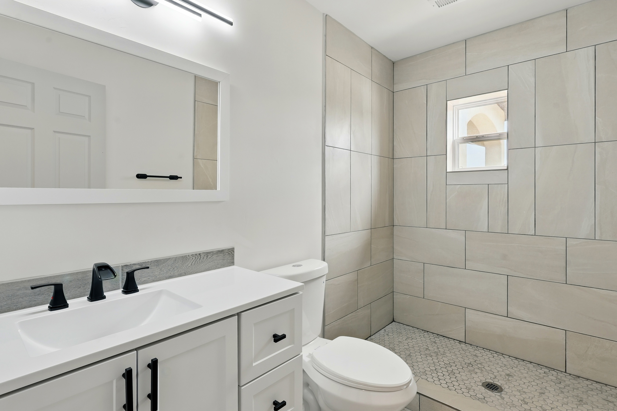 Los Lunas, New Mexico, 87031, United States, 4 Bedrooms Bedrooms, ,2 BathroomsBathrooms,Residential,For Sale,1943131