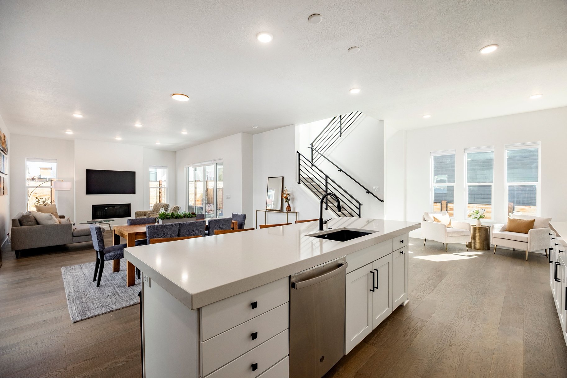  Stylish 2023 Move-In Ready Home  Silver Creek Village - 物件實景
