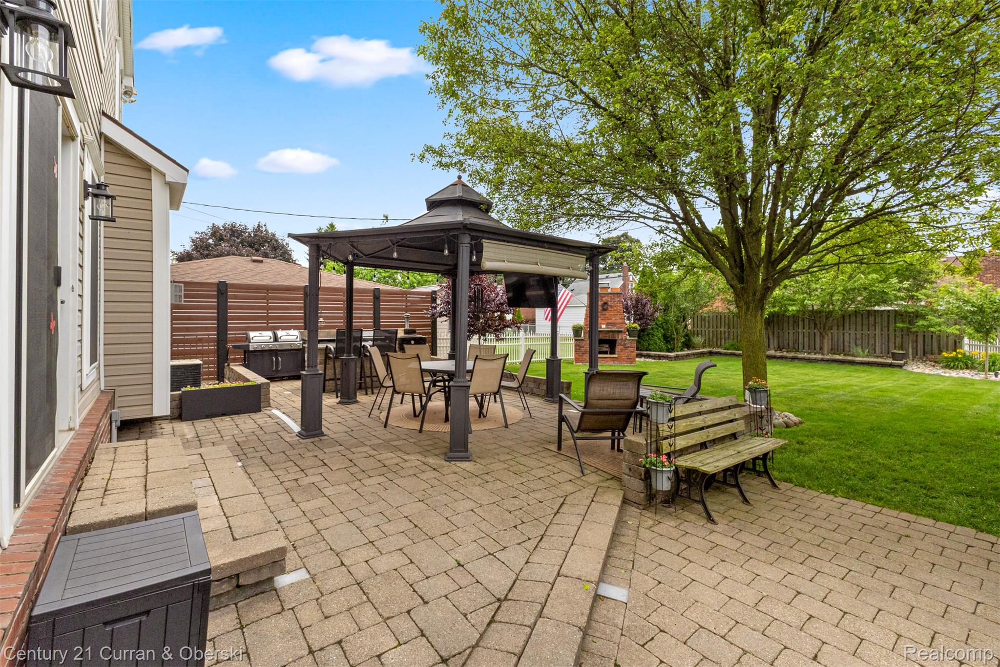 Allen Park, Michigan, 48101, United States, 4 Bedrooms Bedrooms, ,4 BathroomsBathrooms,Residential,For Sale,1982178