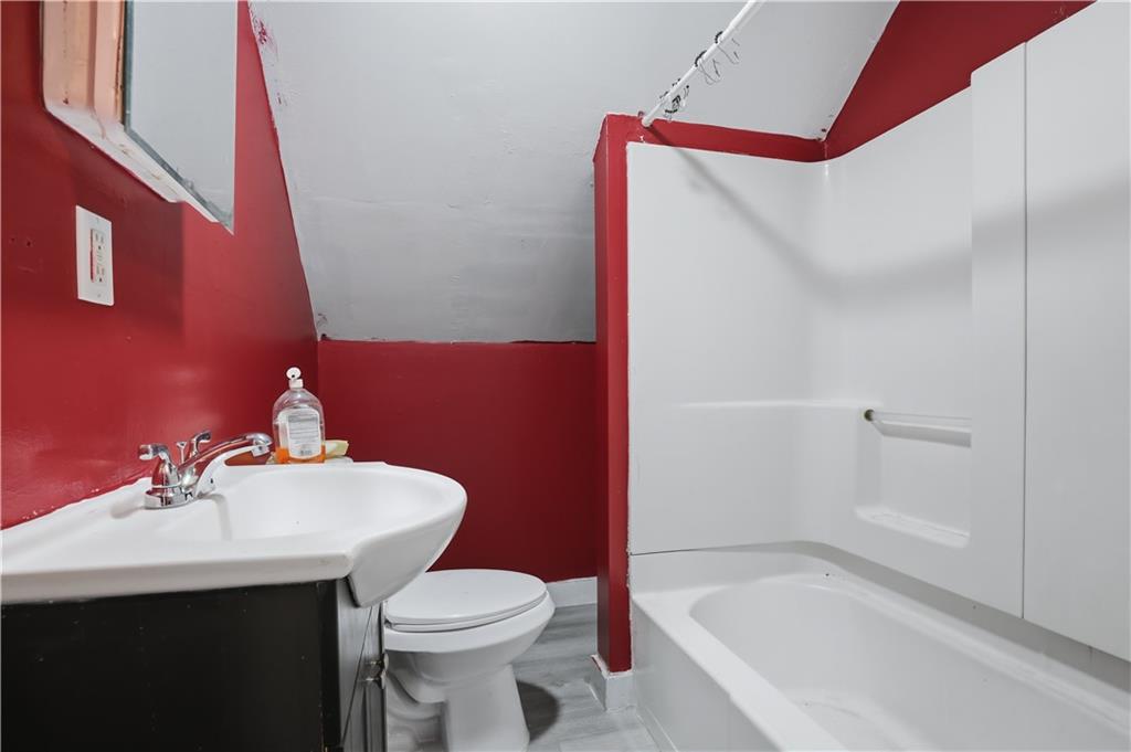 Providence, Rhode Island, 02905, United States, 5 Bedrooms Bedrooms, ,3 BathroomsBathrooms,Residential,For Sale,2036565