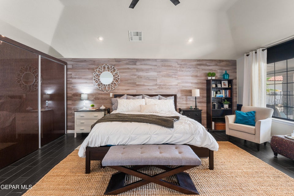 El Paso, Texas, 79936, United States, 5 Bedrooms Bedrooms, ,5 BathroomsBathrooms,Residential,For Sale,1980417