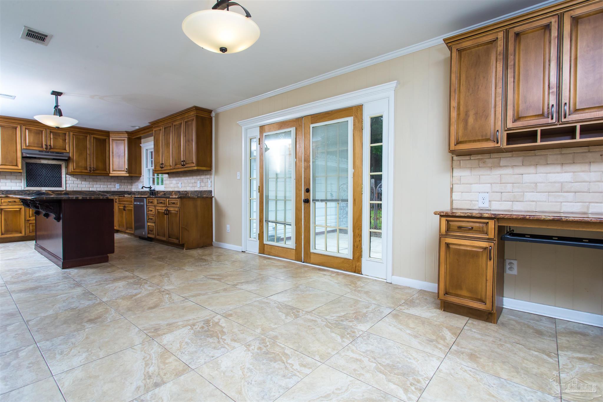 Gulf Breeze, Florida, 32561, United States, 3 Bedrooms Bedrooms, ,3 BathroomsBathrooms,Residential,For Sale,1842112