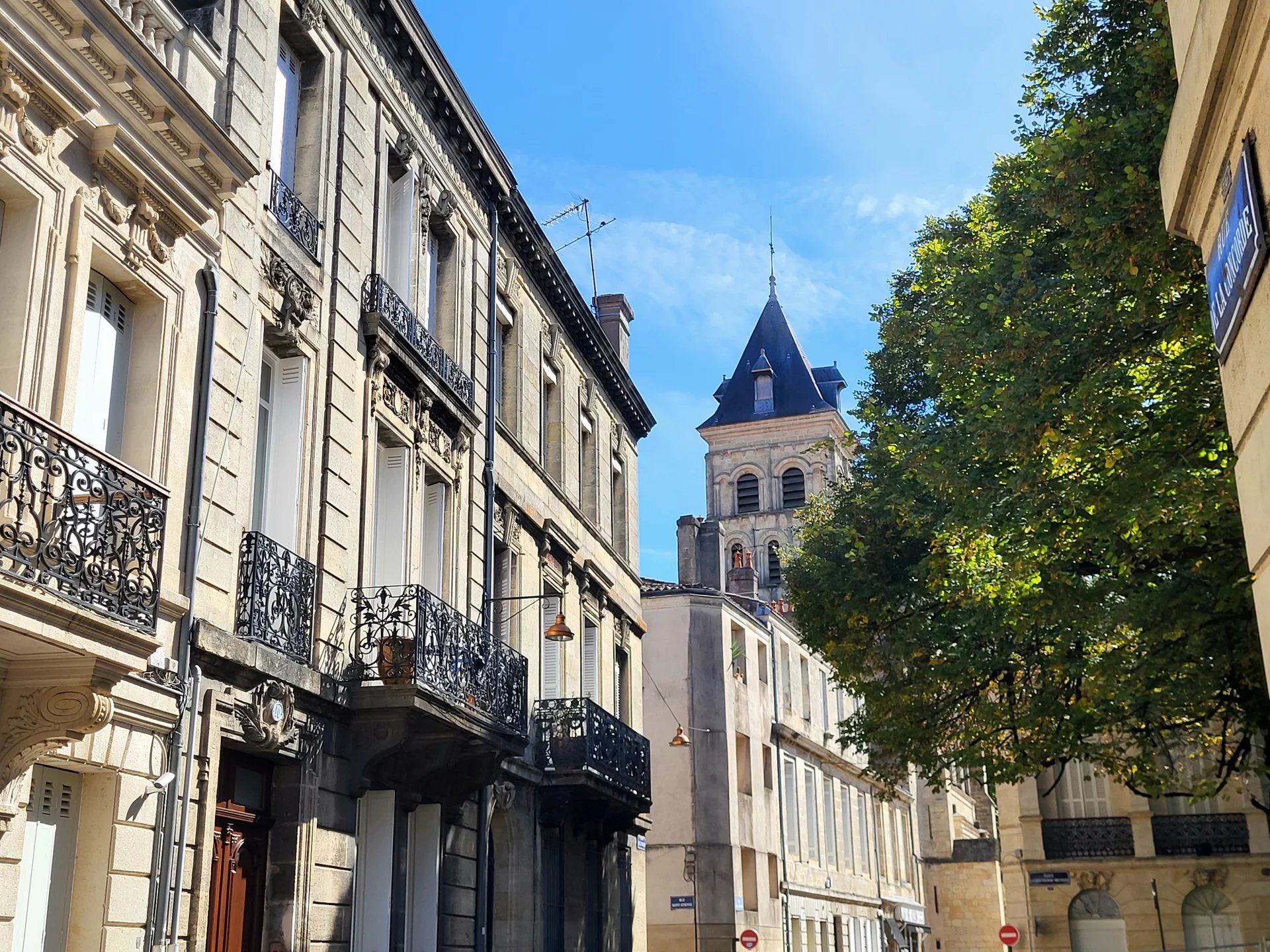 Bordeaux, New Aquitaine, 33000, FR, 4 Bedrooms Bedrooms, ,1 BathroomBathrooms,Residential,For Sale,1947074