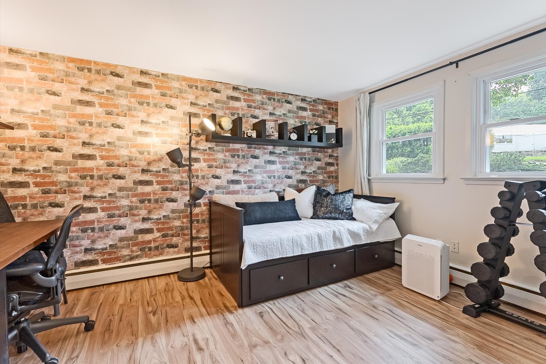  Modern Comforts - Inviting Living Spaces - Prime Location - 物件實景