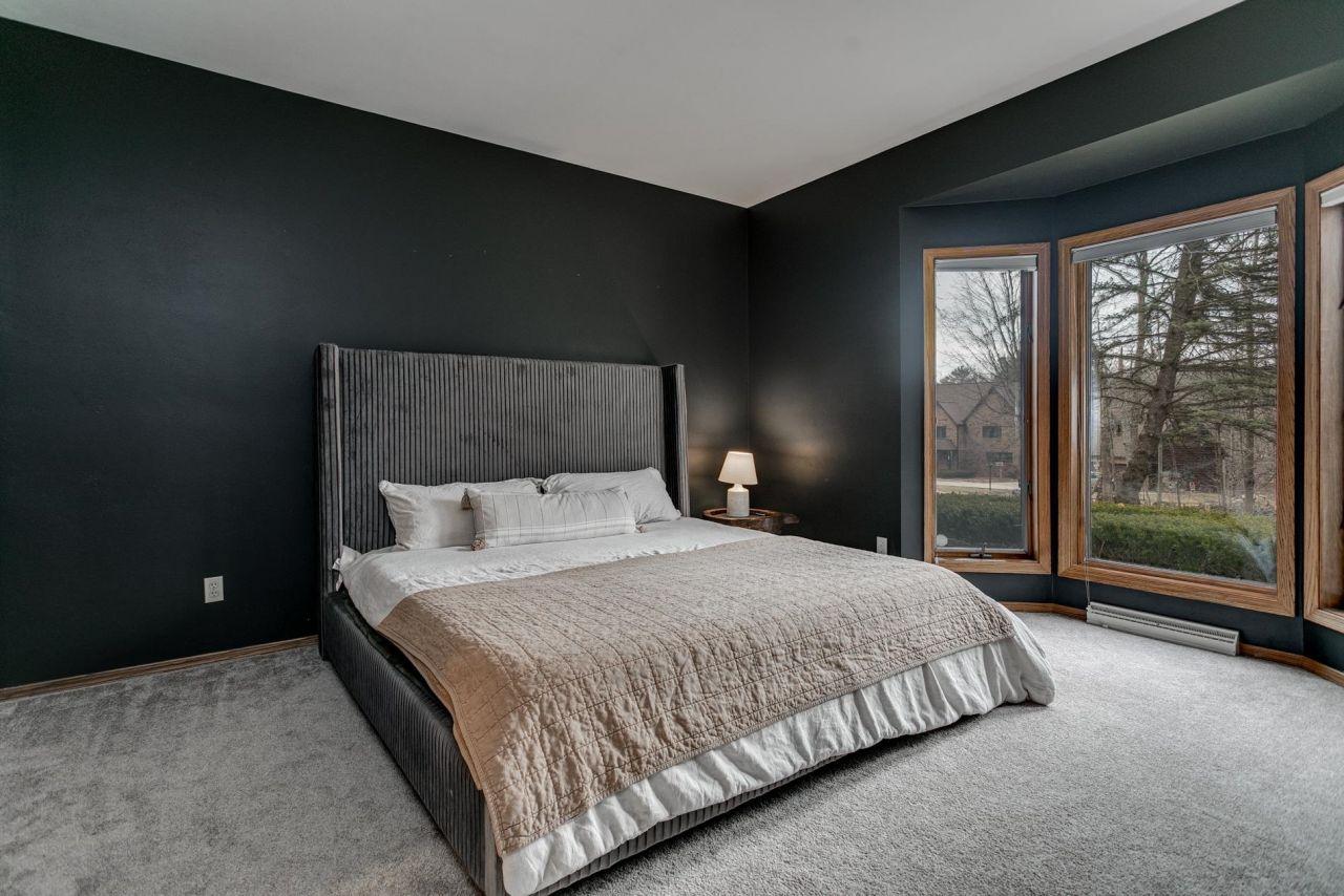 GREEN BAY, Wisconsin, 54313, United States, 5 Bedrooms Bedrooms, ,4 BathroomsBathrooms,Residential,For Sale,1768354