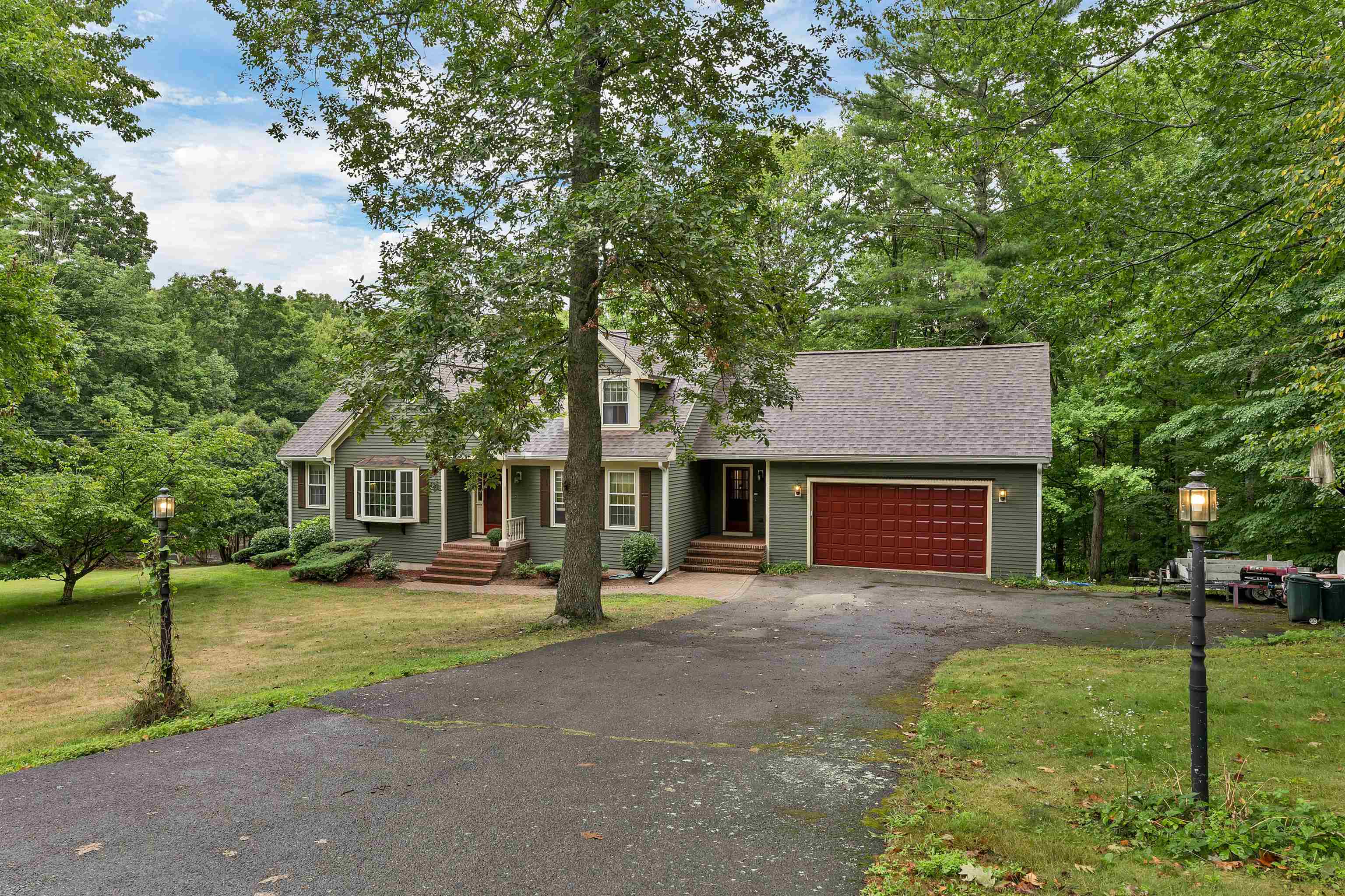 Salem, New Hampshire, 03079, United States, 4 Bedrooms Bedrooms, ,3 BathroomsBathrooms,Residential,For Sale,1924939