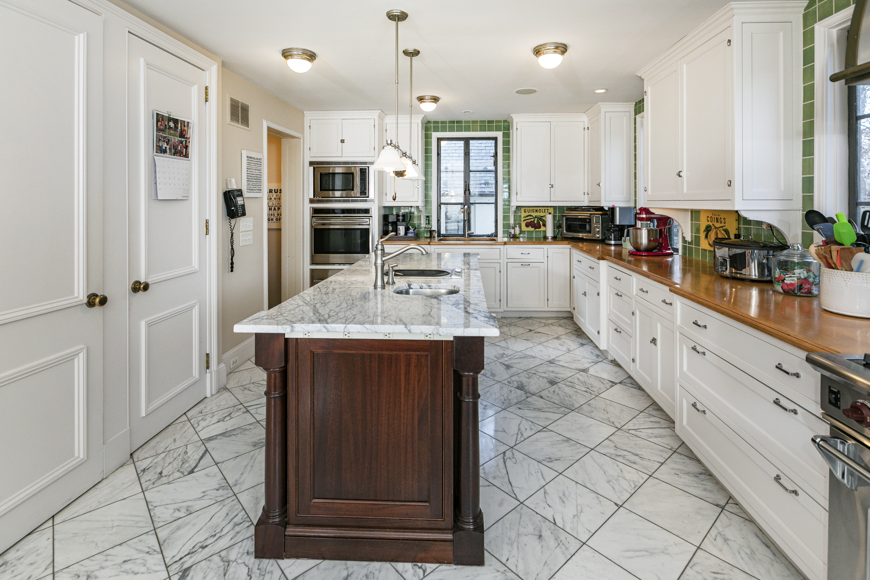  Iconic 1930s Princeton Estate with Pool, Home Theater, and Acreage - 物件實景