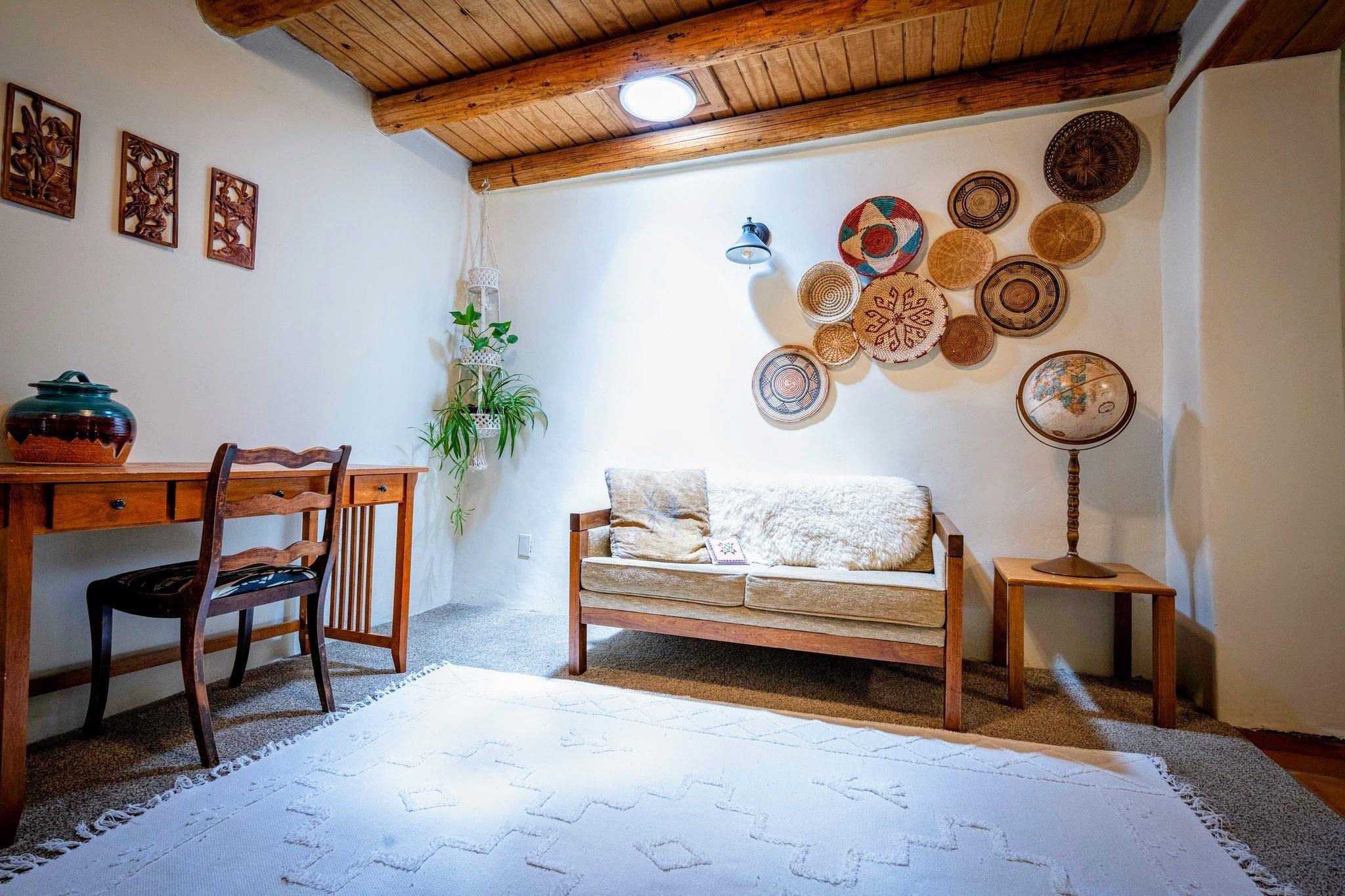 Ranchos De Taos, New Mexico, 87557, United States, 3 Bedrooms Bedrooms, ,3 BathroomsBathrooms,Residential,For Sale,1688394