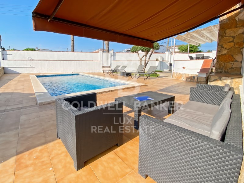 L'Escala, Catalonia, ES, 3 Bedrooms Bedrooms, ,2 BathroomsBathrooms,Residential,For Sale,1876922