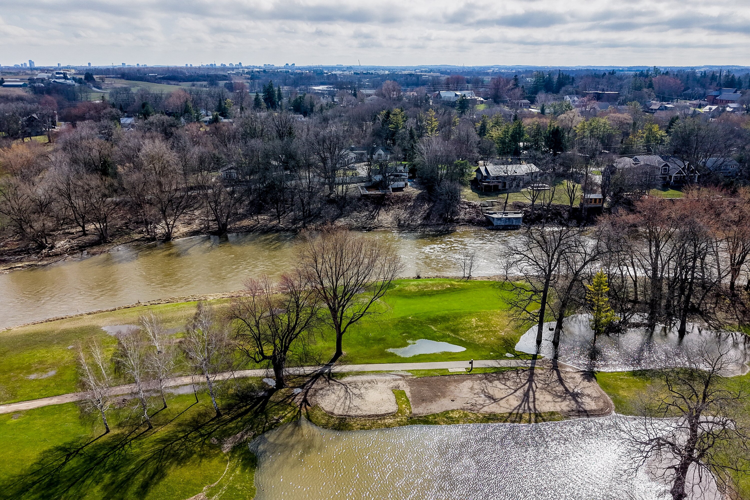  1.7-acre Waterfront Lot - 物件實景