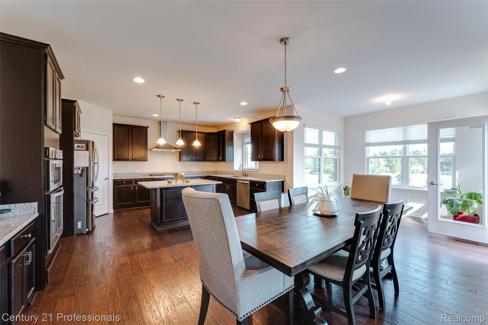 Canton, Michigan, 48187, United States, 5 Bedrooms Bedrooms, ,6 BathroomsBathrooms,Residential,For Sale,1908049
