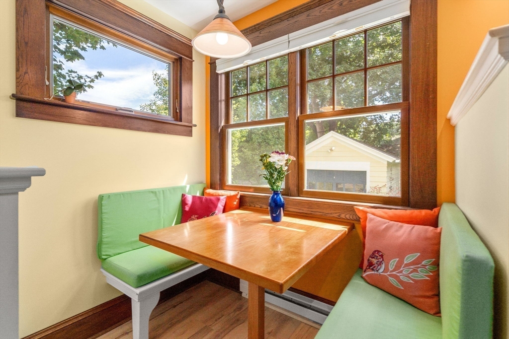 Holyoke, Massachusetts, 01040, United States, 4 Bedrooms Bedrooms, ,2 BathroomsBathrooms,Residential,For Sale,1939451