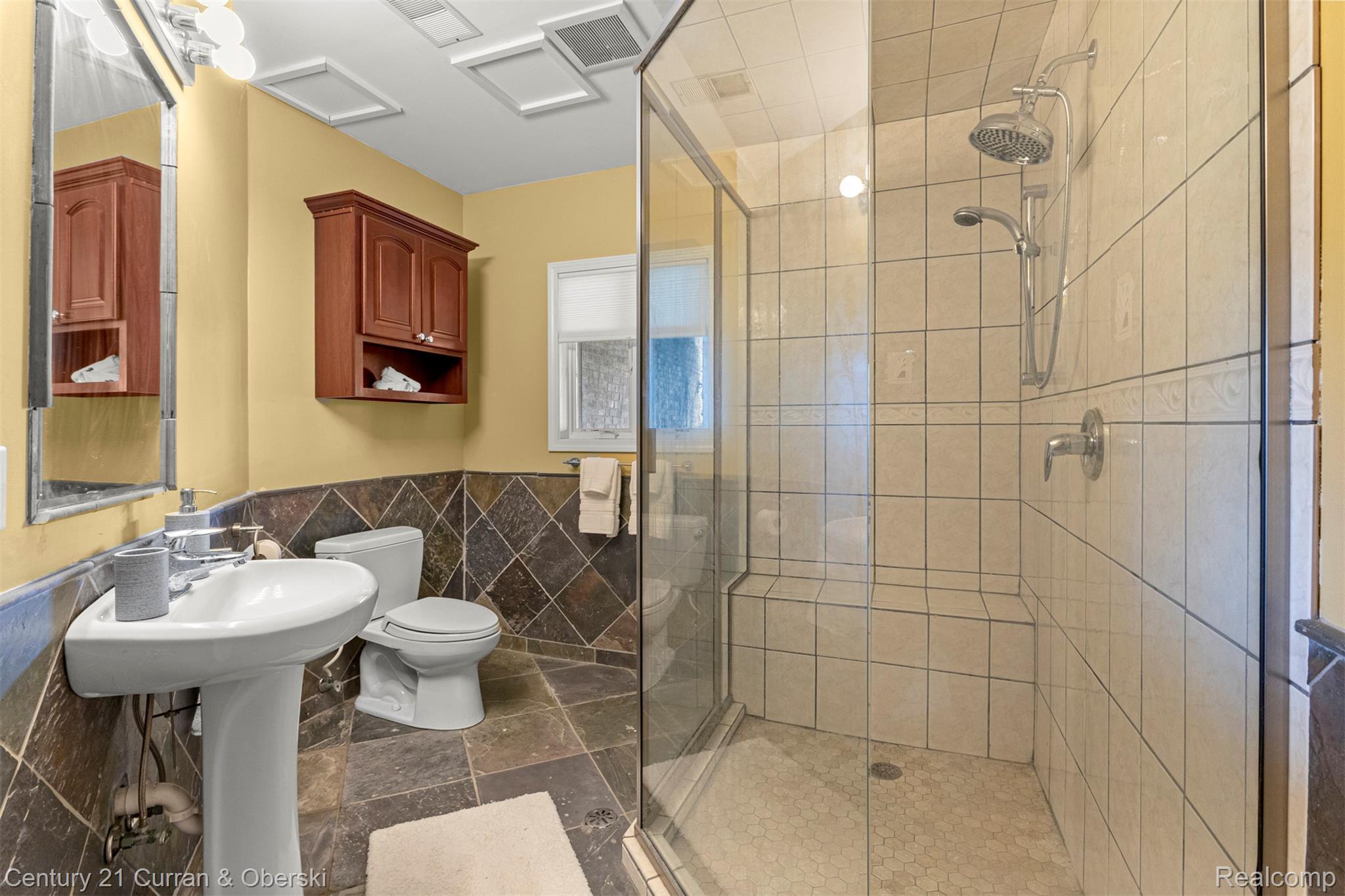 Groveland Township, Michigan, 48442, United States, 5 Bedrooms Bedrooms, ,6 BathroomsBathrooms,Residential,For Sale,1982712