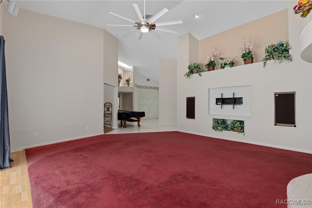 Homosassa, Florida, 34446, United States, 5 Bedrooms Bedrooms, ,4 BathroomsBathrooms,Residential,For Sale,1916240