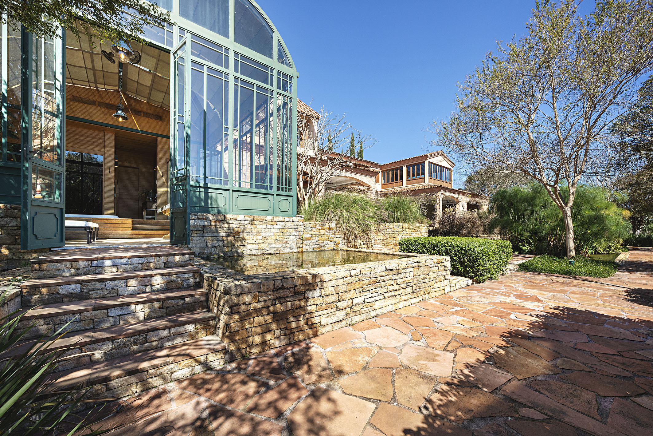  Tuscan-Style Residence in Quinta da Baroneza with an Exclusive Design - 物件實景