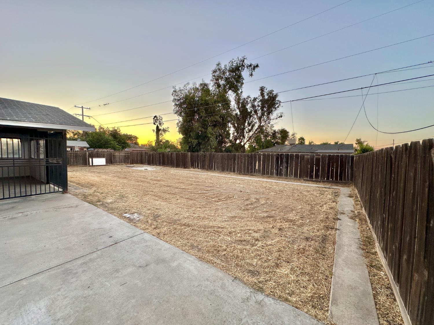 Fresno, California, 93722, United States, 4 Bedrooms Bedrooms, ,2 BathroomsBathrooms,Residential,For Sale,1943321