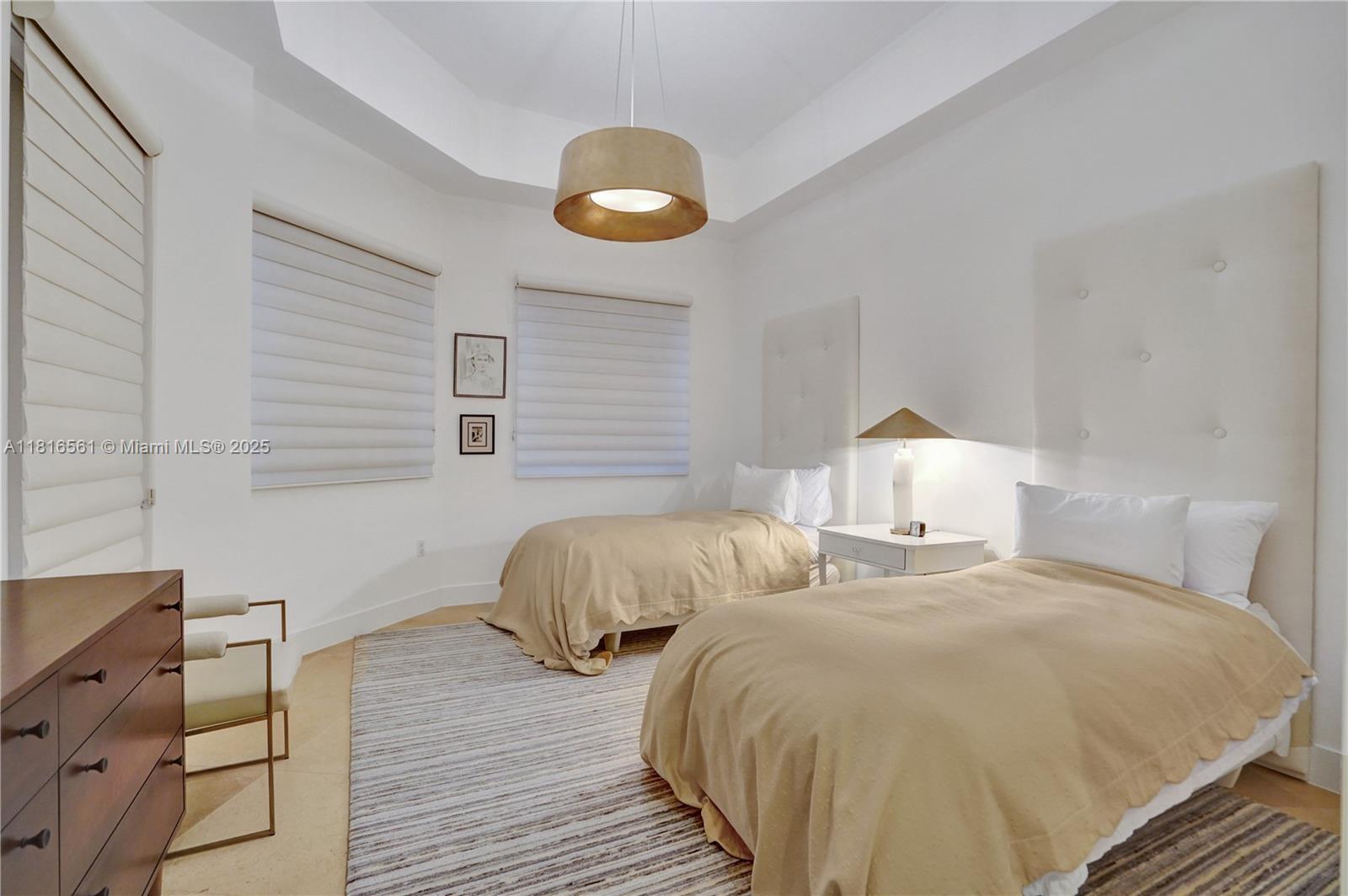 Aventura, Florida, 33180, United States, 2 Bedrooms Bedrooms, ,2 BathroomsBathrooms,Residential,For Sale,1848043