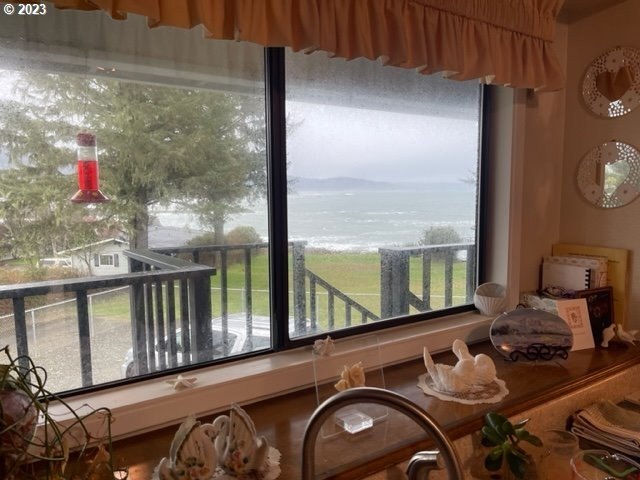 Brookings, Oregon, 97415, United States, 3 Bedrooms Bedrooms, ,3 BathroomsBathrooms,Residential,For Sale,1981065