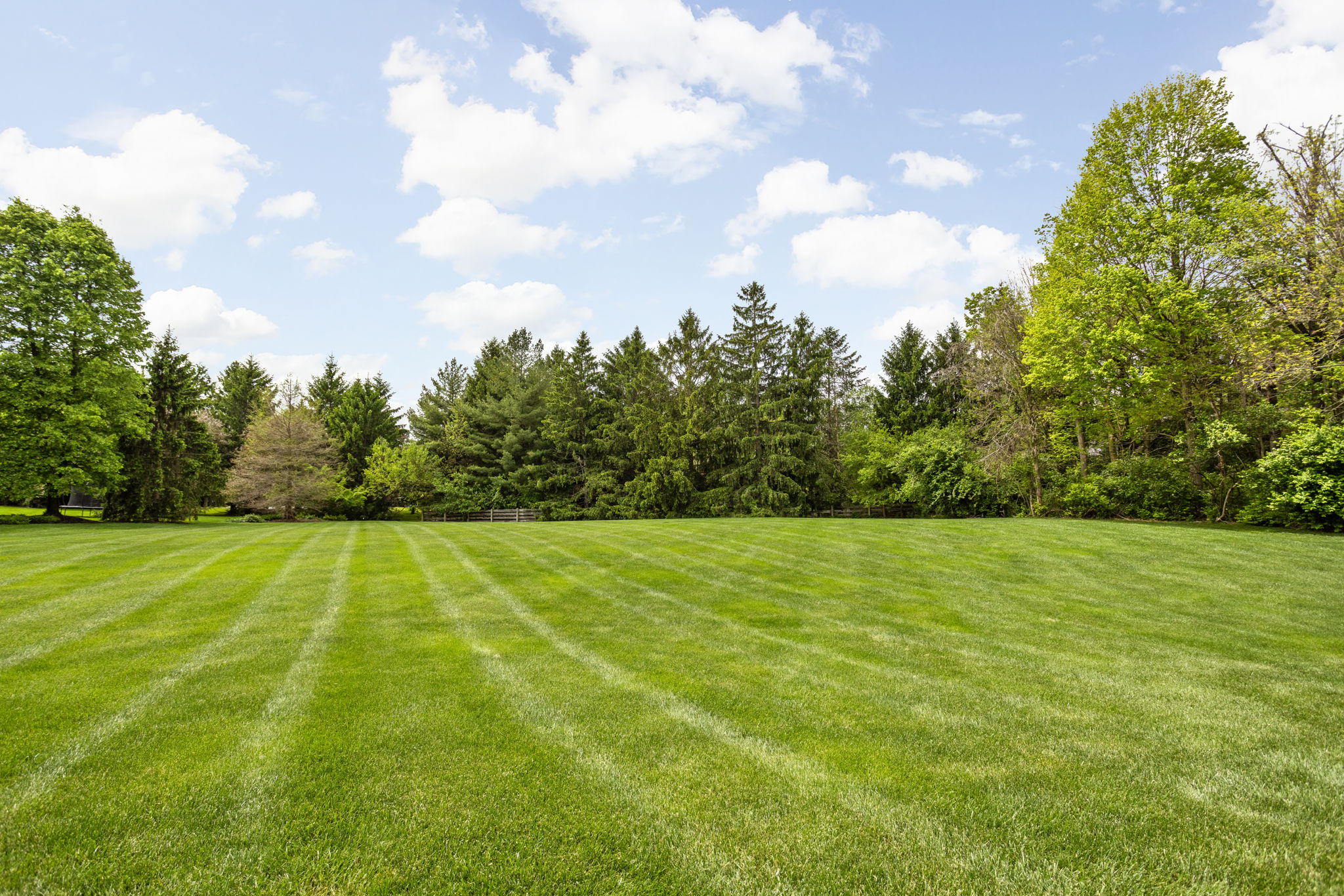  Signature Estate Set on More than 2 Acres in Desirable Zionsville Neighborhood - 物件實景