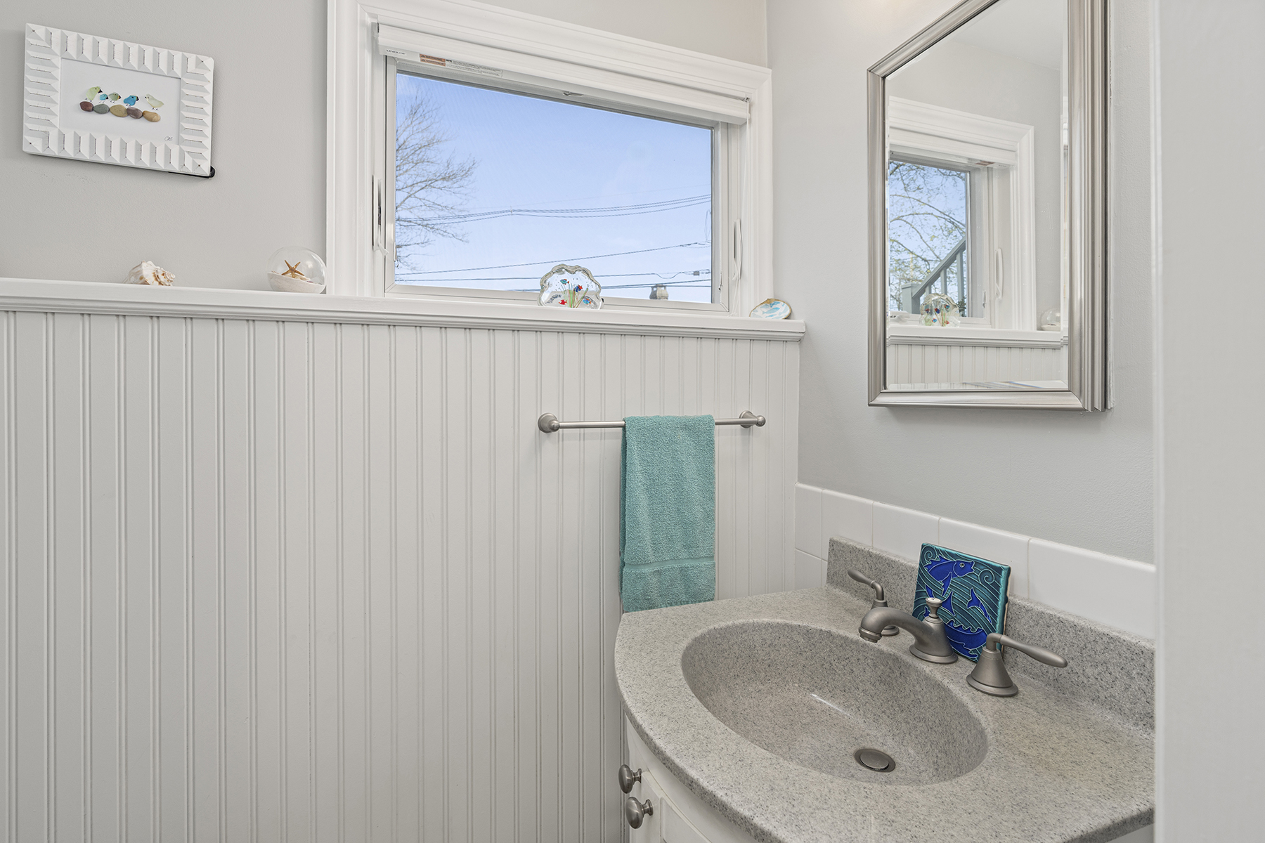  Custom Updated Neighborhood Bi-Level Style Home - 物件實景