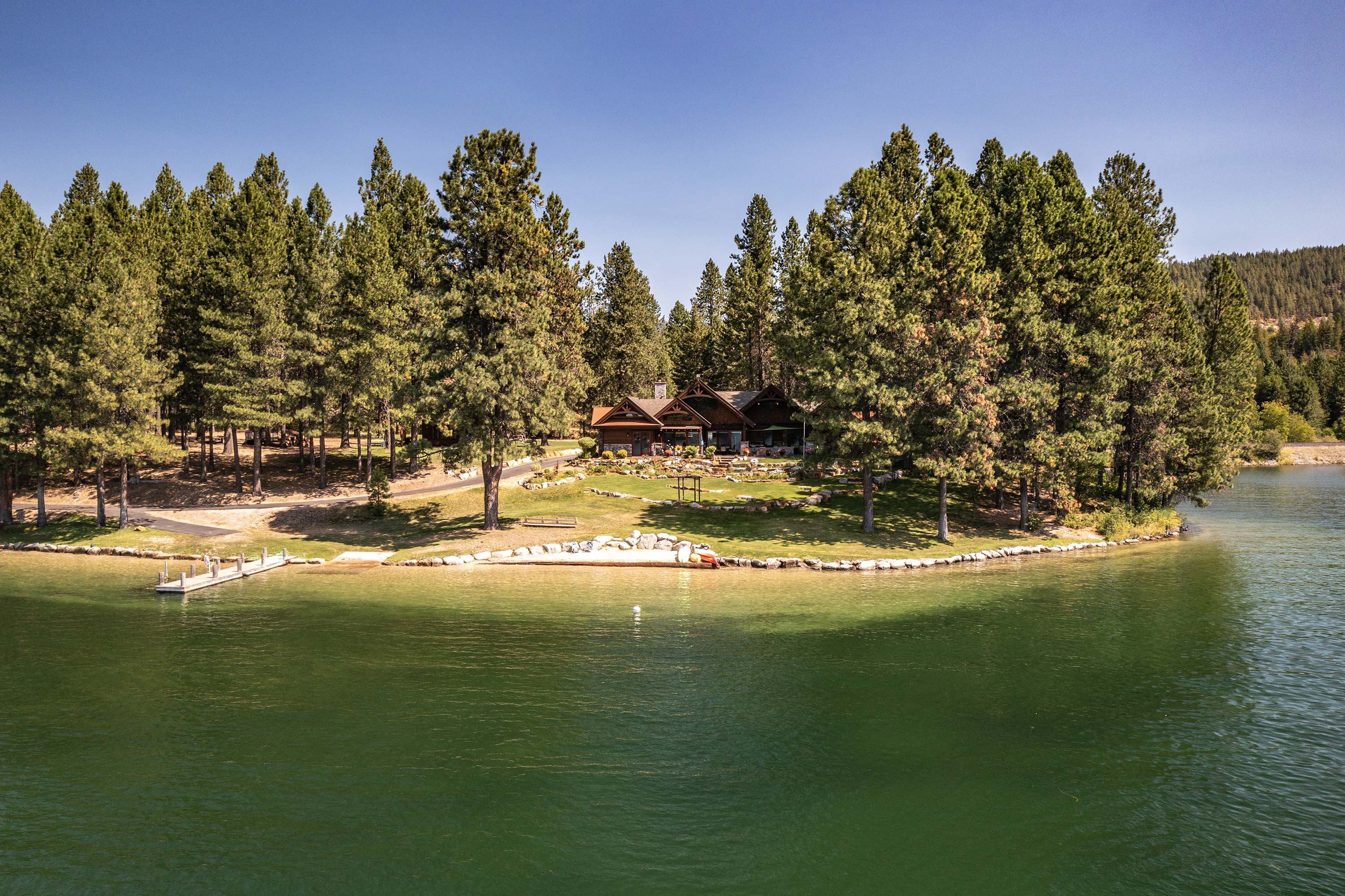 Sandpoint, Idaho, 83864, United States, 2 Bedrooms Bedrooms, ,4 BathroomsBathrooms,Residential,For Sale,1806623