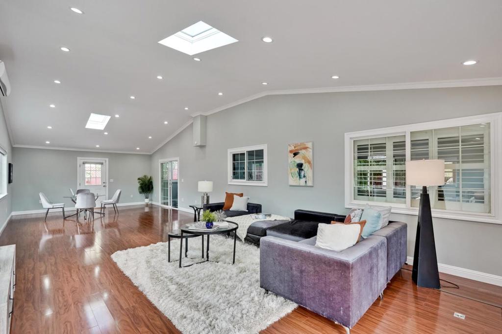 Union City, California, 94587, United States, 4 Bedrooms Bedrooms, ,3 BathroomsBathrooms,Residential,For Sale,1978572