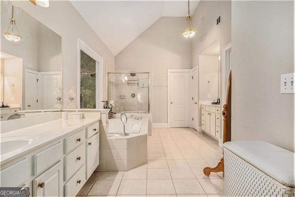 Buford, Georgia, 30519, United States, 4 Bedrooms Bedrooms, ,4 BathroomsBathrooms,Residential,For Sale,1985825