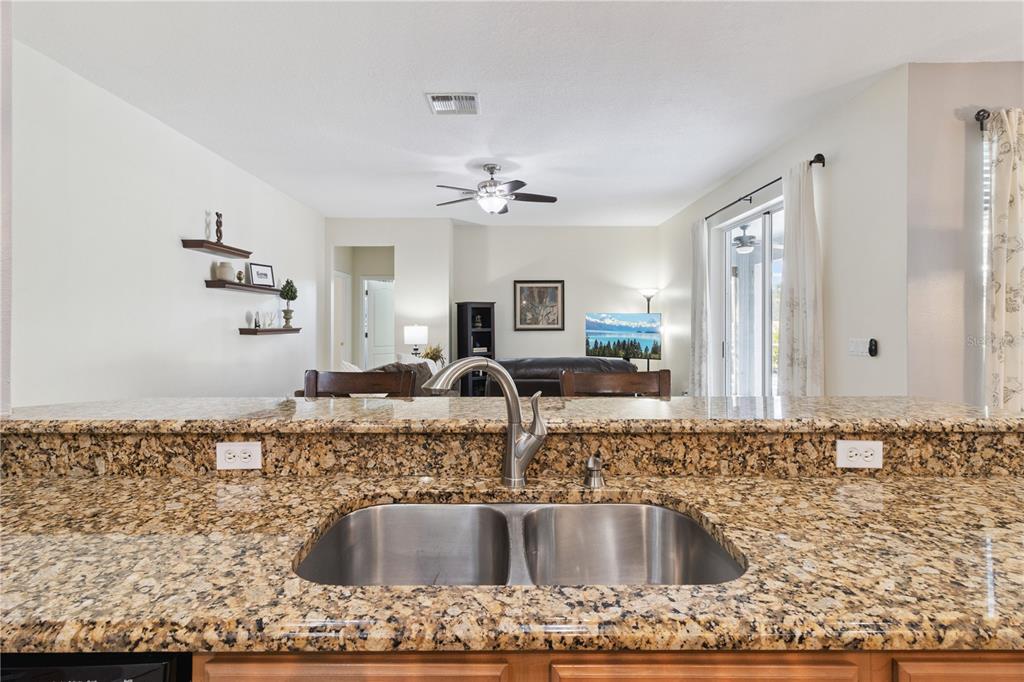 Apopka, Florida, 32712, United States, 5 Bedrooms Bedrooms, ,3 BathroomsBathrooms,Residential,For Sale,2003317