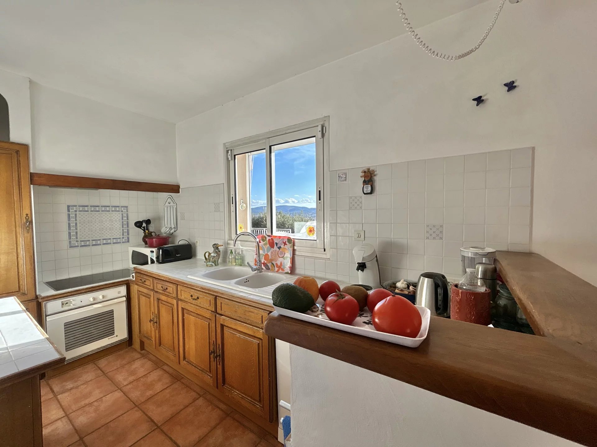 Garéoult, Provence-Alpes-Côte d?Azur, 83136, FR, 3 Bedrooms Bedrooms, ,2 BathroomsBathrooms,Residential,For Sale,1673180