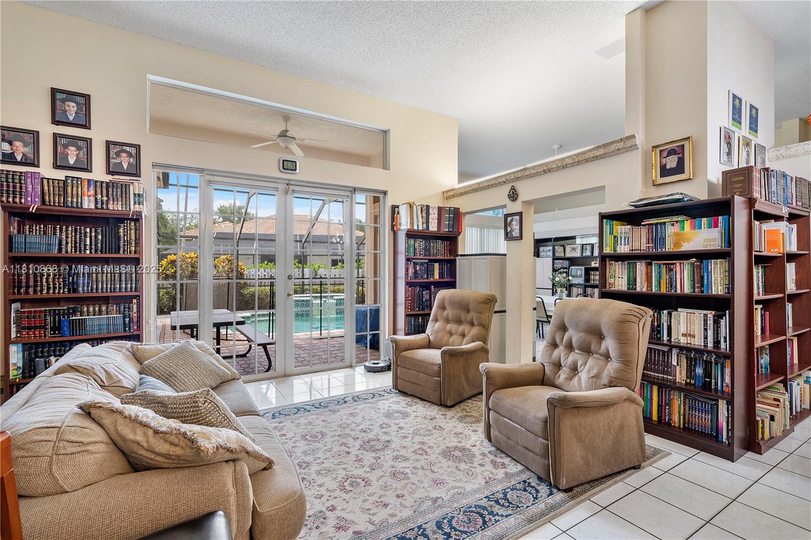 Weston, Florida, 33326, United States, 4 Bedrooms Bedrooms, ,3 BathroomsBathrooms,Residential,For Sale,1836929
