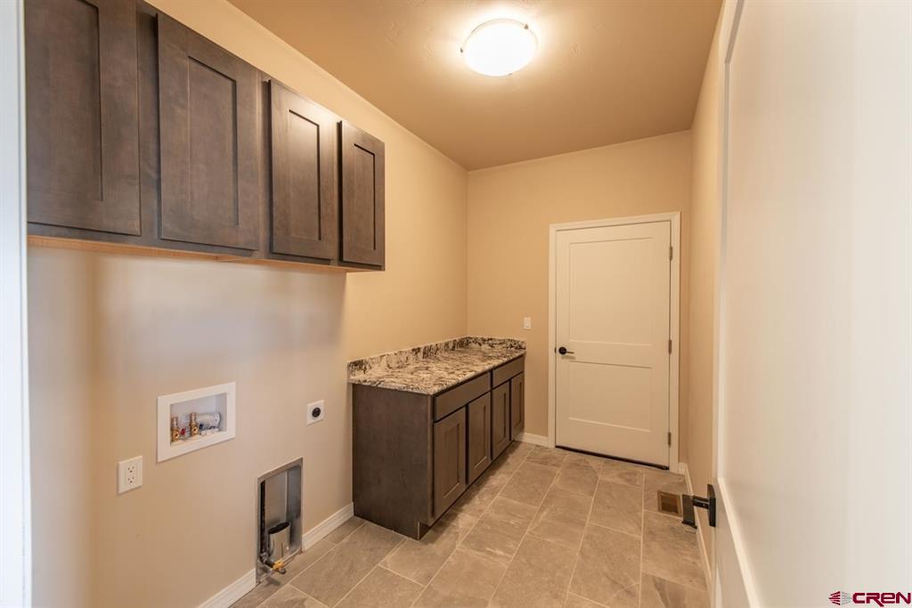 Montrose, Colorado, 81401, United States, 3 Bedrooms Bedrooms, ,2 BathroomsBathrooms,Residential,For Sale,1994283