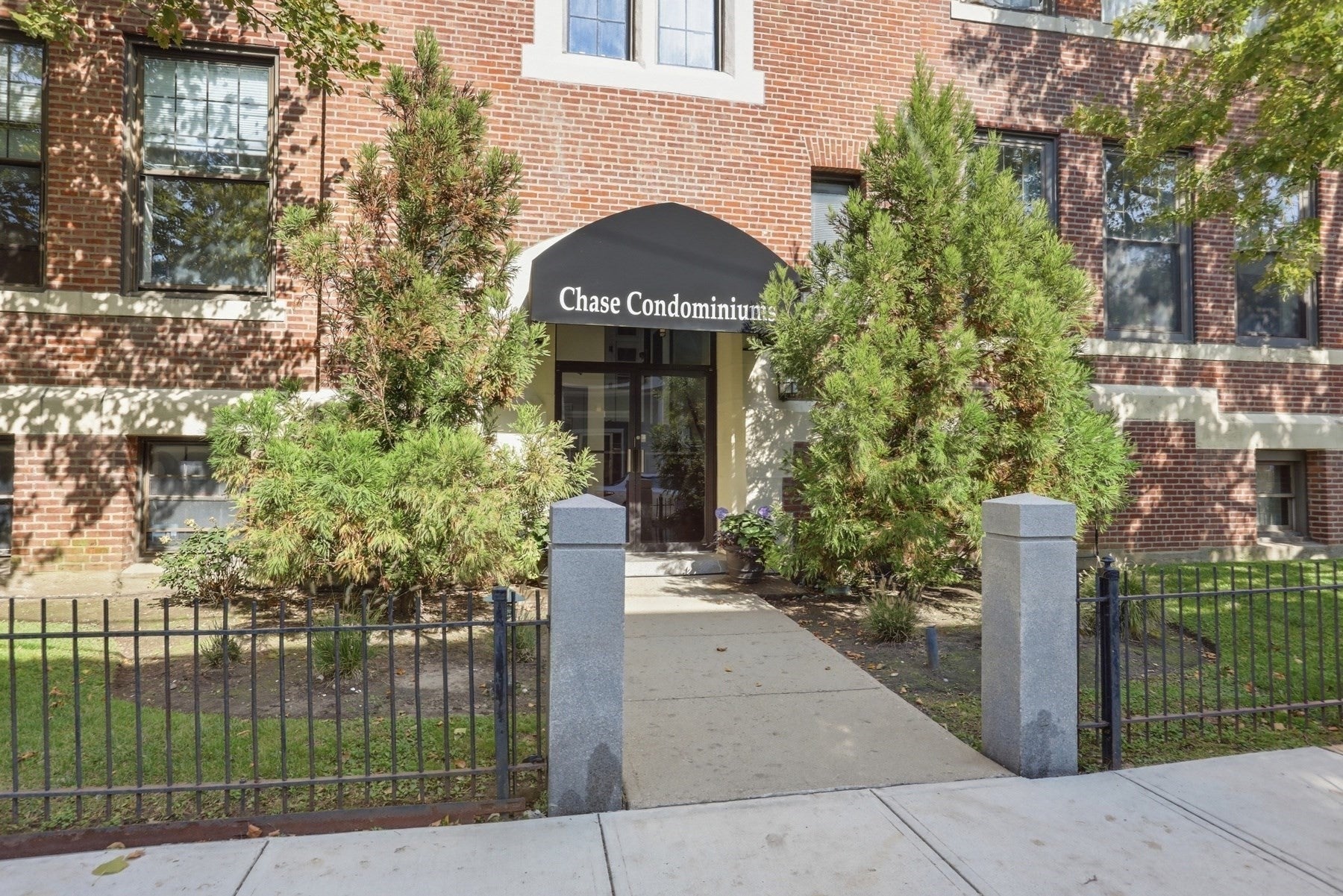 Ocean Ave, Winthrop, MA 02152