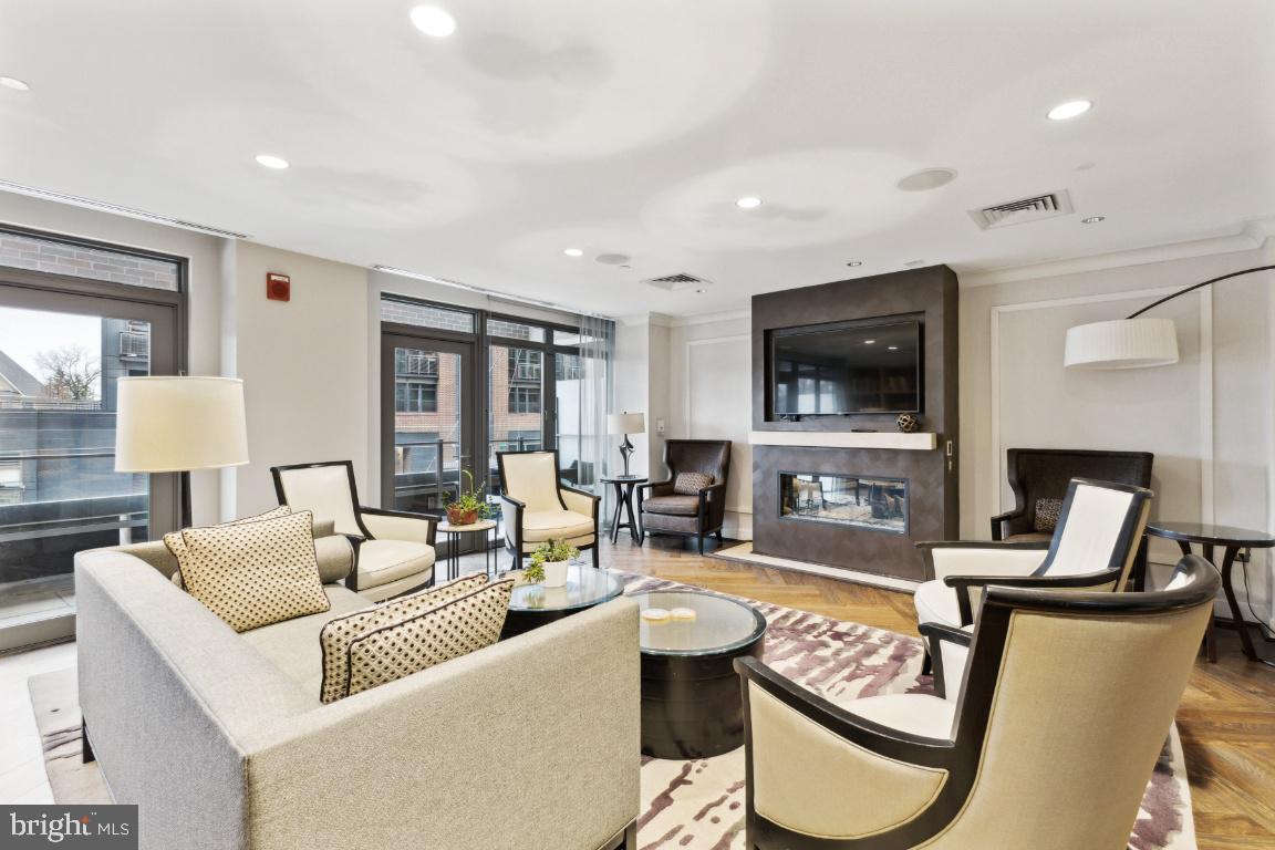 Bethesda, Maryland, 20815, United States, 2 Bedrooms Bedrooms, ,Residential,For Sale,1920331