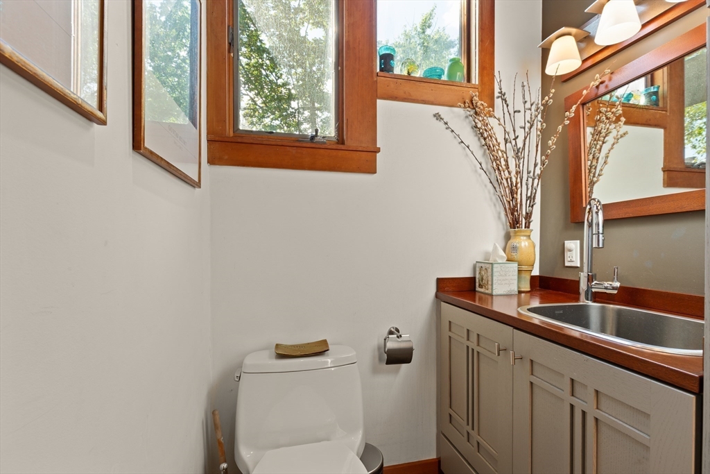 Cambridge, Massachusetts, 02138, United States, 5 Bedrooms Bedrooms, ,5 BathroomsBathrooms,Residential,For Sale,1908267